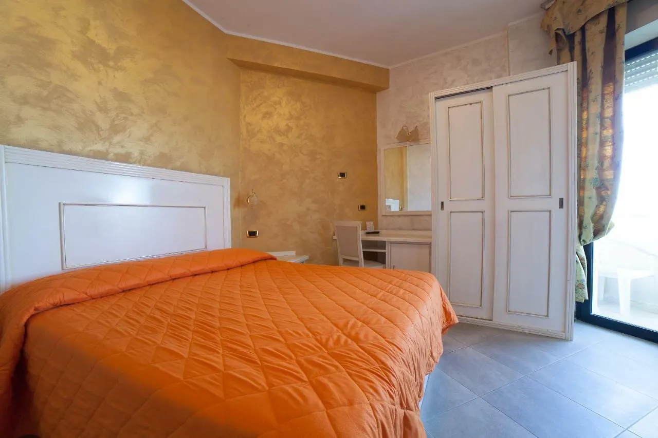****  Hotel Diplomat Palace Rimini Itálie