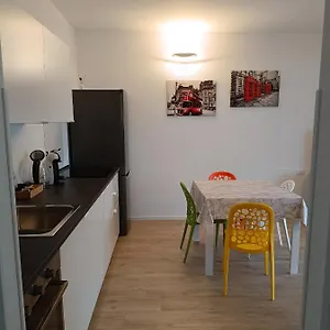 Eden House , Lecco Włochy