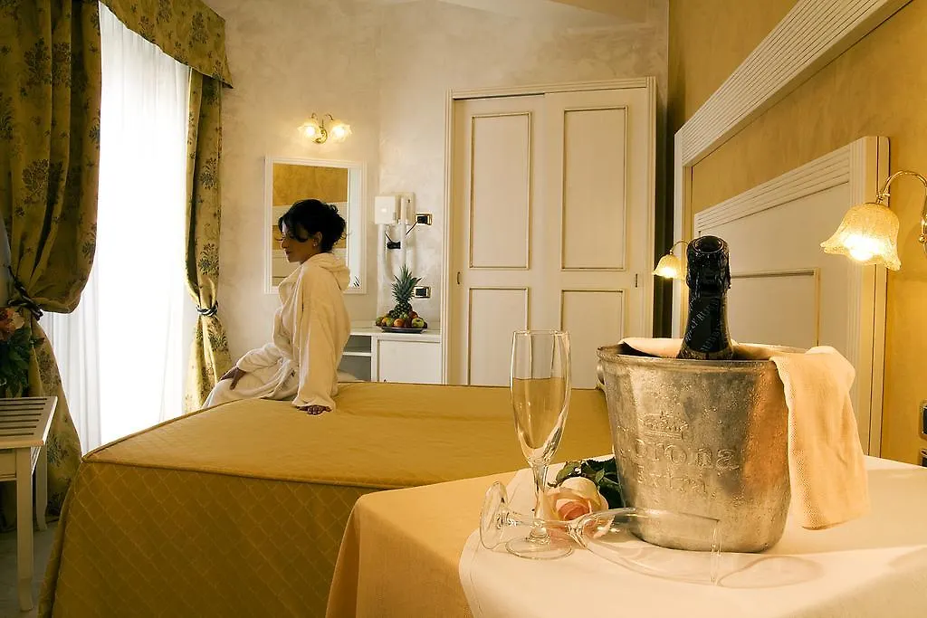Hotel Diplomat Palace Rimini 4*,